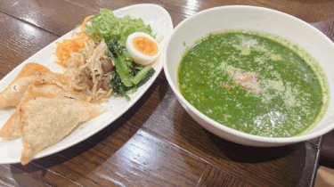 夜まかないは、カルドソとサモサでした！