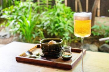 涼やかにお茶を楽しむ、新感覚のドリンク「泡茶」と「クリームみつ豆」